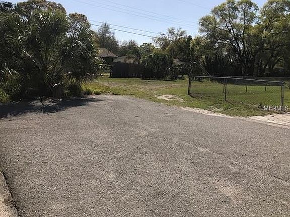 3rd image of 3301 River Cove Dr