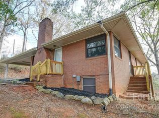 7218 Hillsview Rd, Oakboro, NC 28129