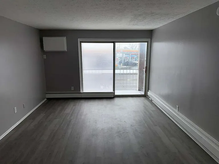 13420 Euclid Ave — Photo 45