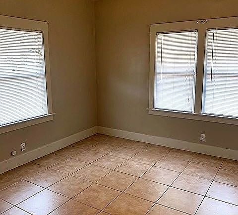 4th image of 204 E 2nd Ave APT 07