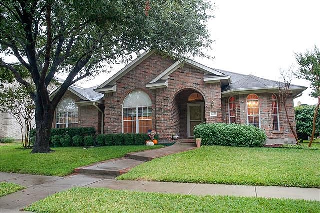 1st image of 3407 Palmtree Dr