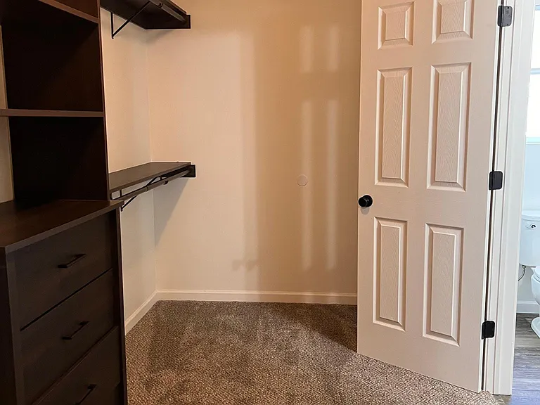 3310 Chapel Hill Dr W — Photo 5