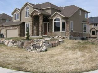 3366 Creekstone Cir, South Jordan, UT 84095
