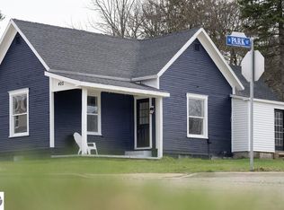 402 E River St, Cadillac, MI 49601