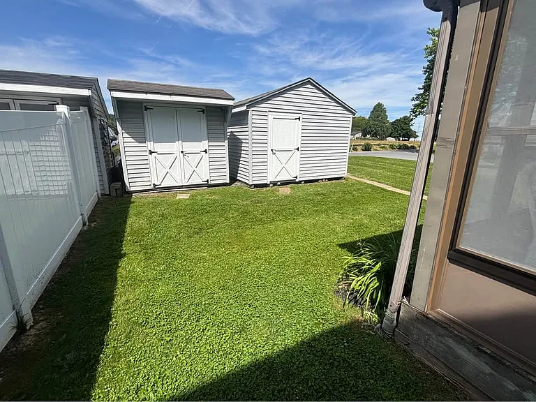 40 Carriage House Dr — Photo 13