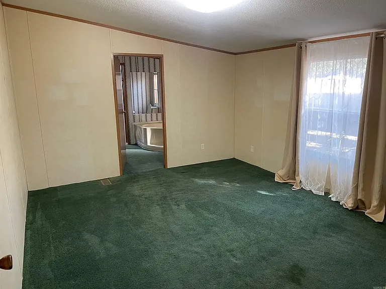 301 E Shelton Ave — Photo 12