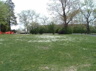 6226 Clarendon Hills Rd, Willowbrook, IL 60527