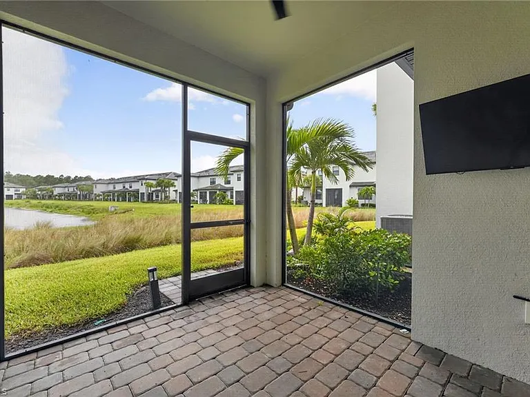 4341 Sonoma Oaks Cir — Photo 14