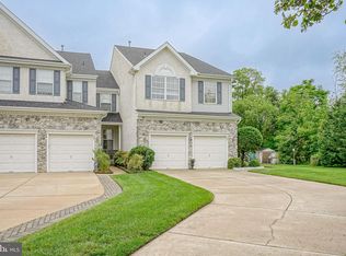 87 Chapel Hill Rd, Mount Laurel, NJ 08054