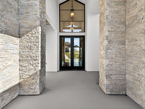 4th image of 1006 Heights Blvd