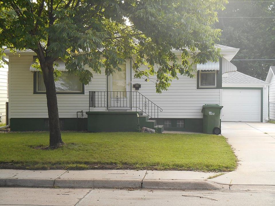 1st image of 2415 Grand Island Ave