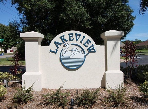 2nd image of 6 Lakeside Pl W