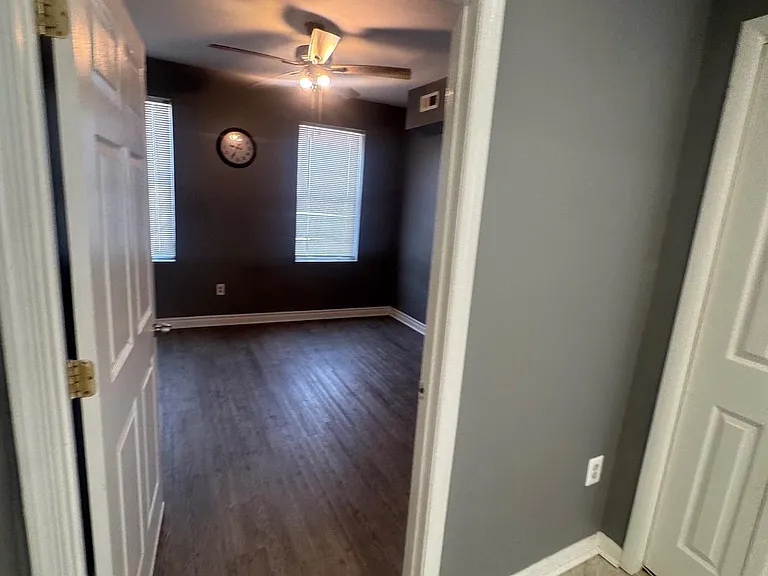 1108 N Bond St #2 — Photo 20