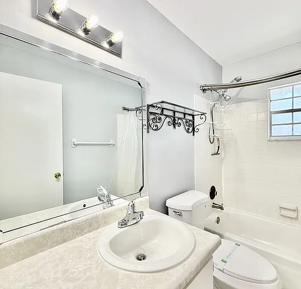 1712 Belleair Forest Dr #D — Photo 35