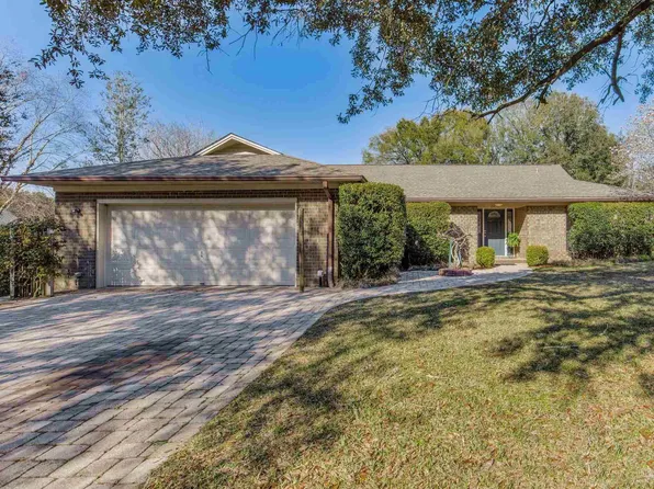 2890 Semoran Dr, Pensacola, FL 32503