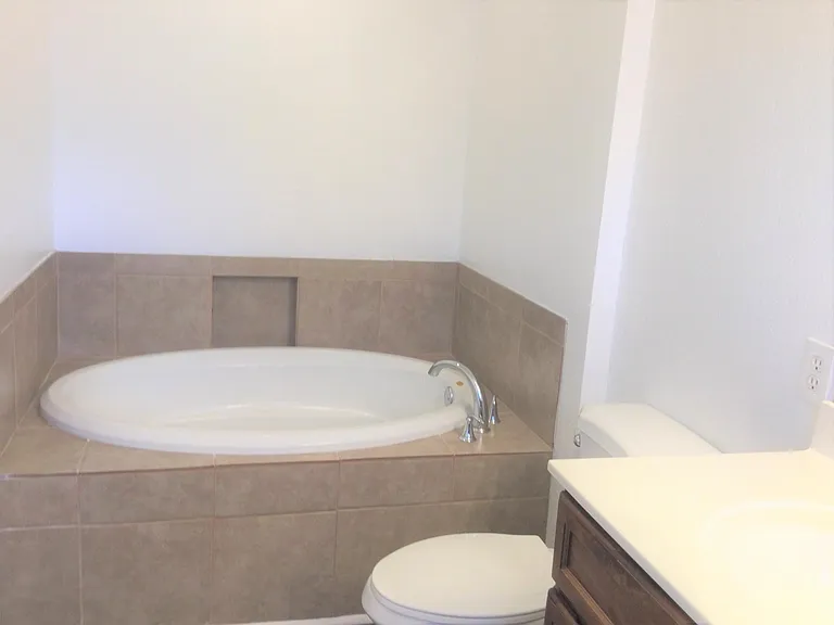 626 W Racine Loop — Photo 29