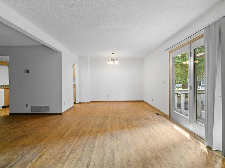 Van Cleve Townhomes — Photo 13