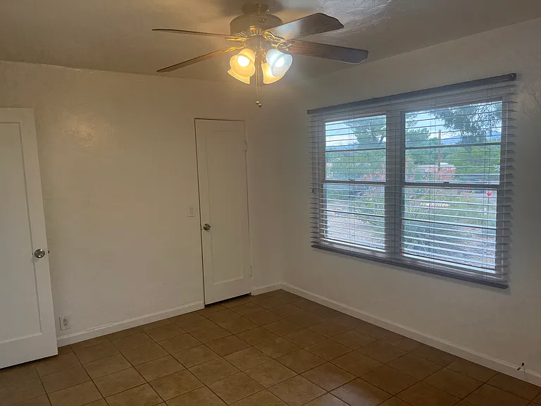 701 Center Ave — Photo 21