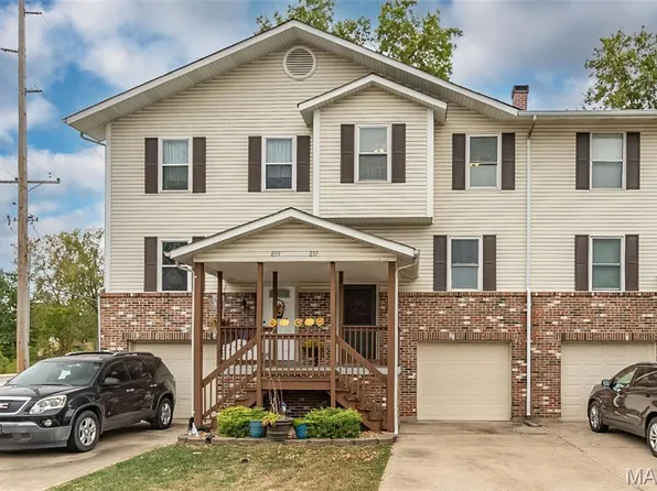 897 Delray Dr Unit B, Saint Peters, MO 63376