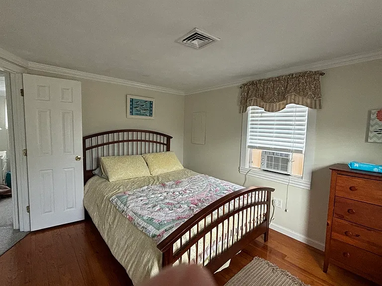 76 Bayberry Rd — Photo 9