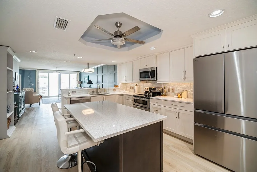 3 bed, 2059 sqft, $5,000 — Photo 2