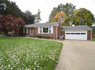 230 Glenview Rd, Canfield, OH 44406