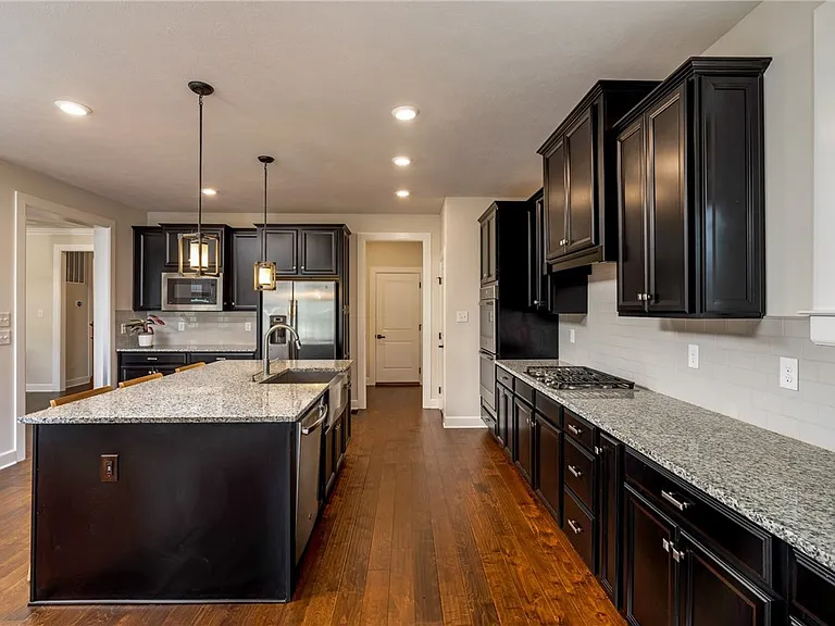 1702 Stevensan Dr — Photo 5