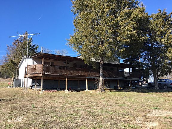 2nd image of 16 Cedarwood Ln