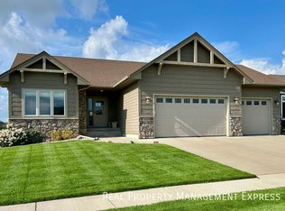 3508 E Prairie Wind St, Sioux Falls, SD 57108