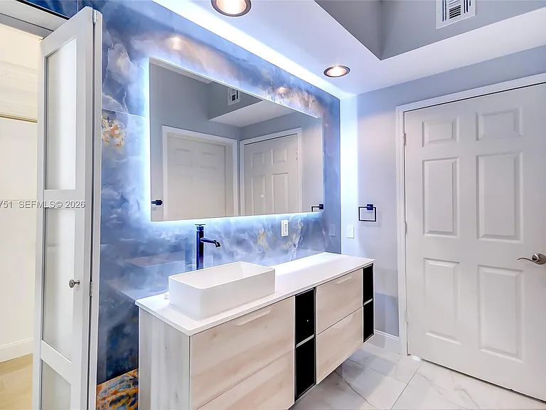 3105 NE 184th St #7201 — Photo 22