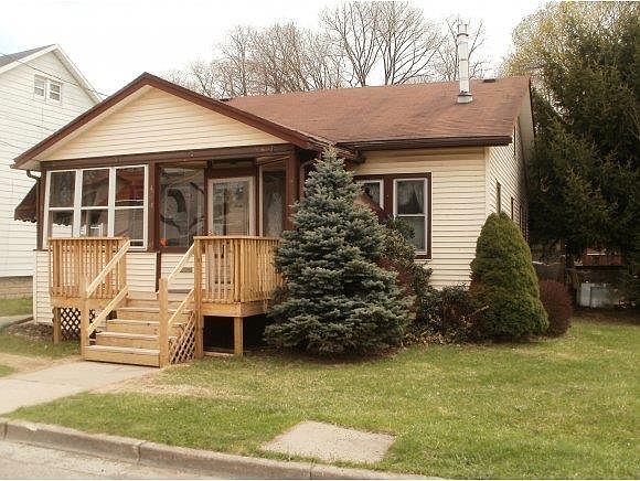 1st image of 40 Olive St