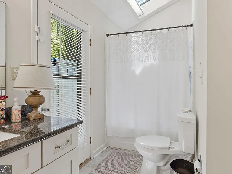 505 Summerhill Pl — Photo 17