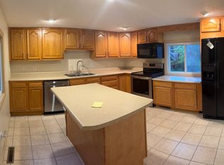 819 Maria Julian Ln, Fairmont, WV 26554