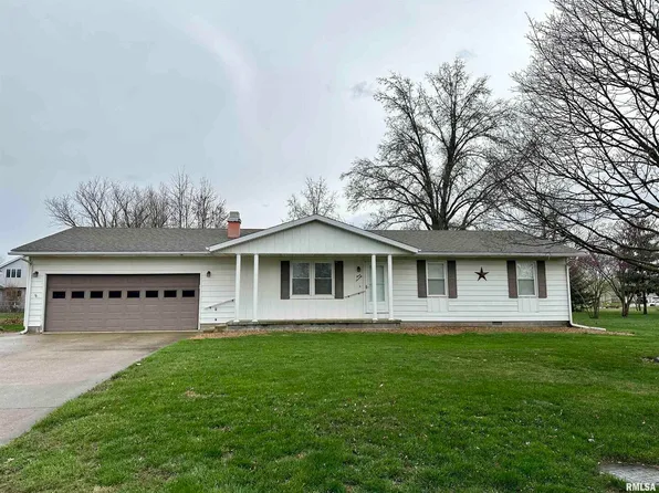 370 Northwood Ln, Salem, IL 62881