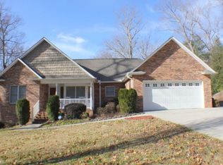 116 Brookberry Rd, Mount Airy, NC 27030