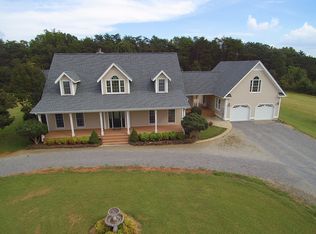 320 Greystone Dr, Wirtz, VA 24184