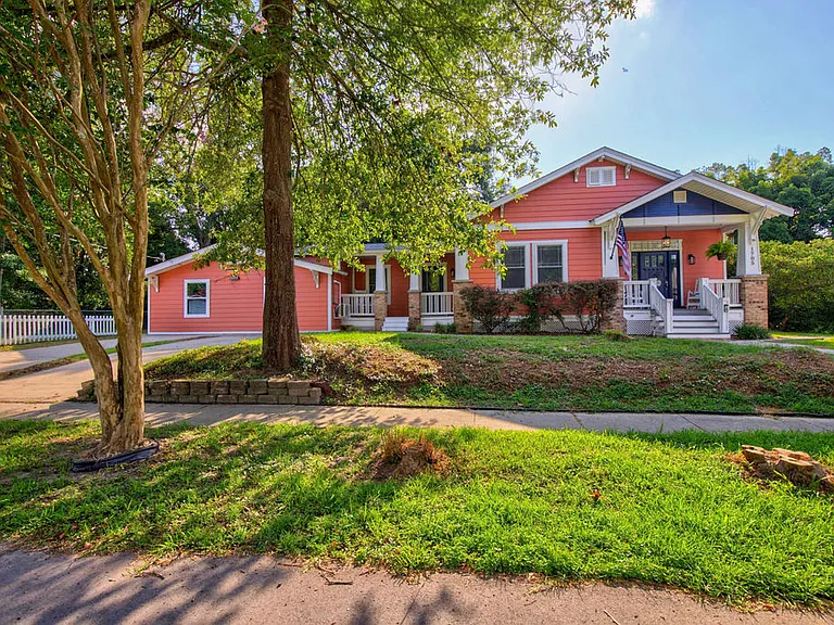 1705 Oleander Dr — Photo 1