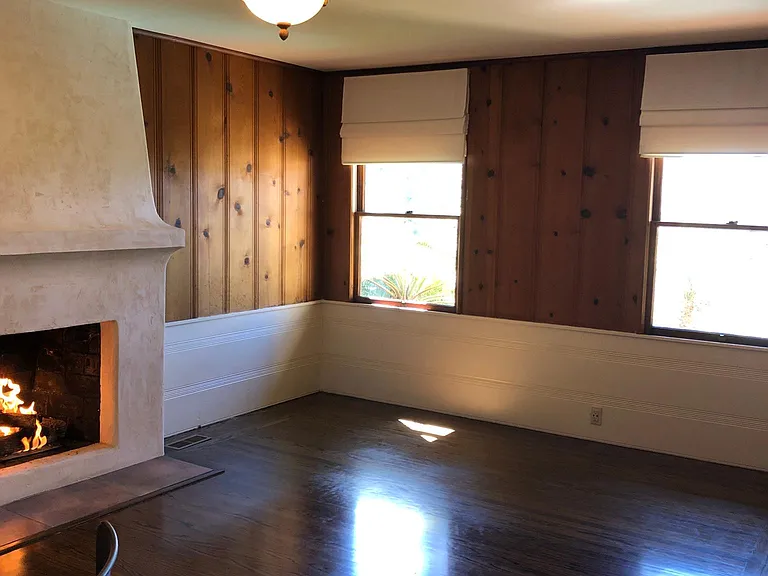 449 Florence Ave — Photo 11
