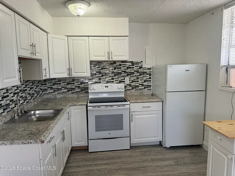 240 Stone St #7 — Photo 4