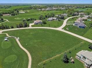 206 Augusta Way, North Prairie, WI 53153