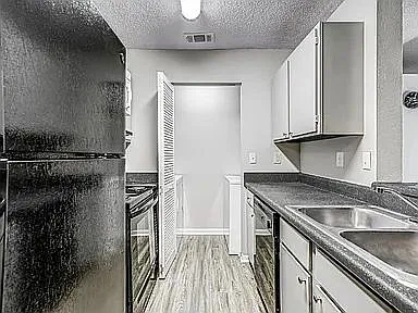 2393 Continental Ave #B12 — Photo 17