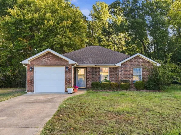 611 Therese Ct, Mount Pleasant, TX 75455
