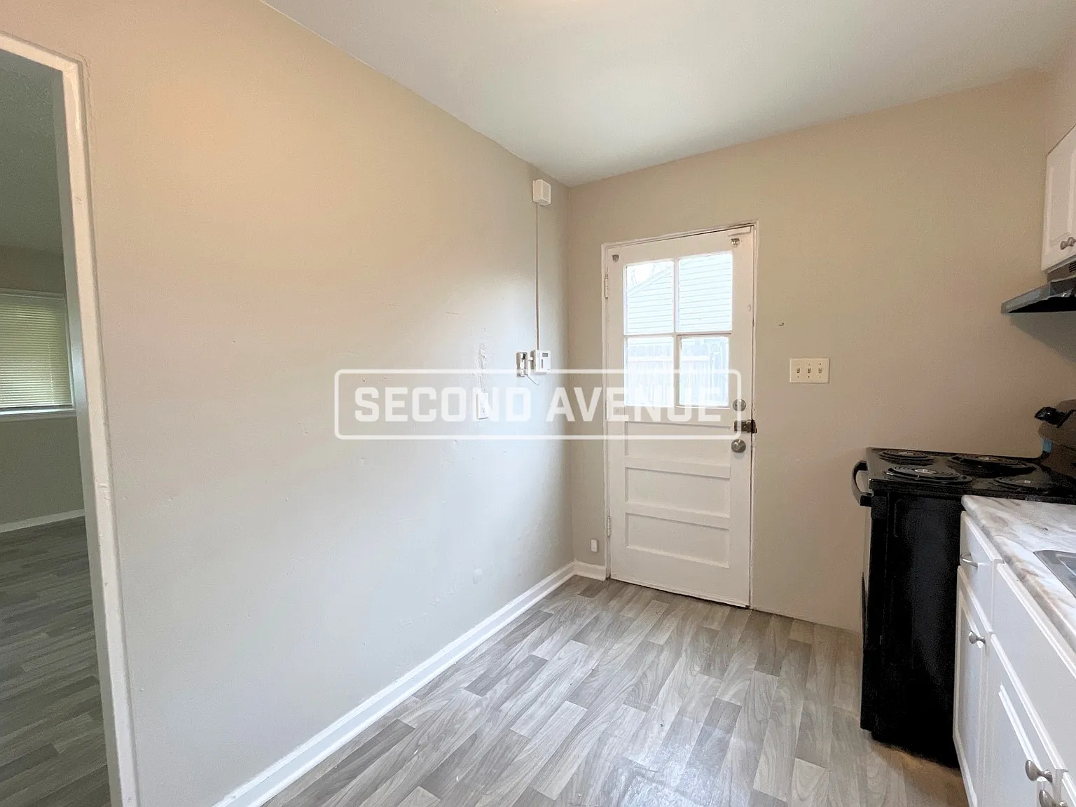 2 bed, 1.0 bath, 1096 sqft, $995 — Photo 3