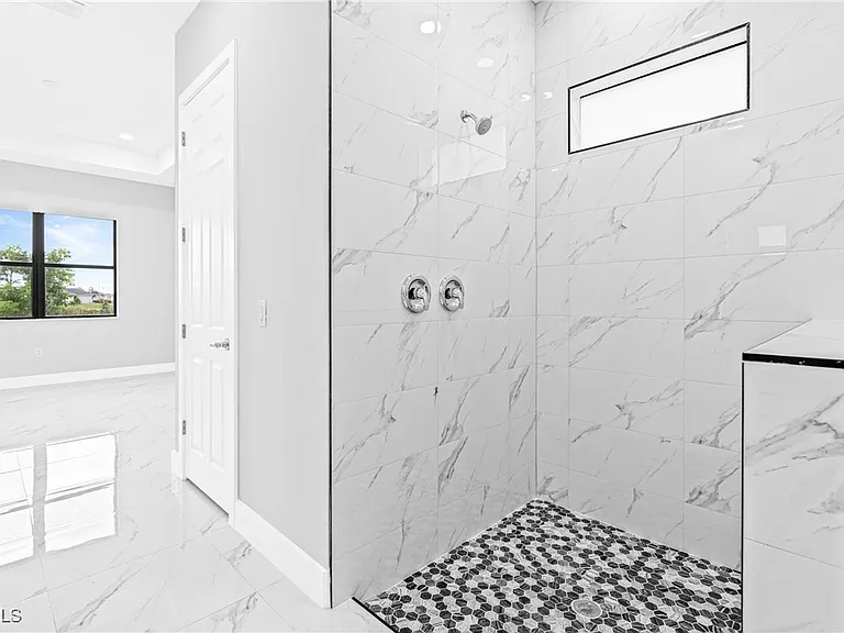 2507 NW 25th St — Photo 16