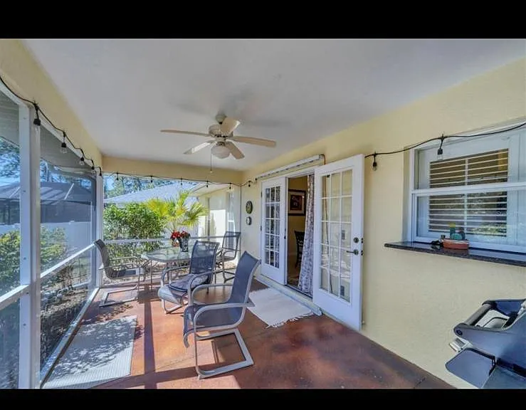 18327 Lamont Ave — Photo 2