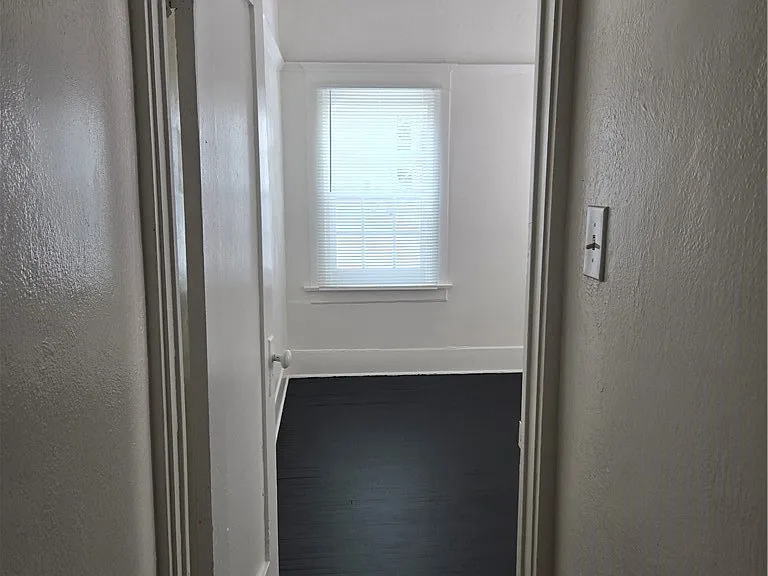 942 E 2nd St #15 — Photo 16