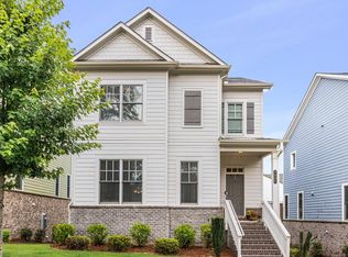 3897 Suwanee Manor Dr, Suwanee, GA 30024