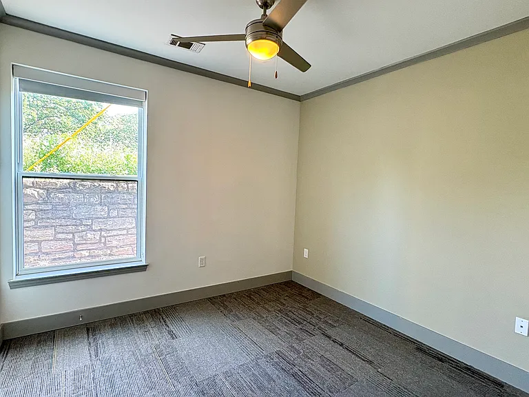 Norman School Lofts — Photo 30