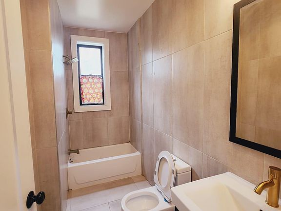 3rd image of 86 Romaine Ave #208A