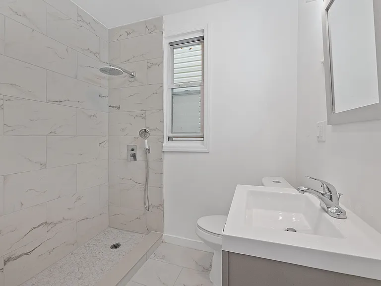 189 Clerk St #1 — Photo 12
